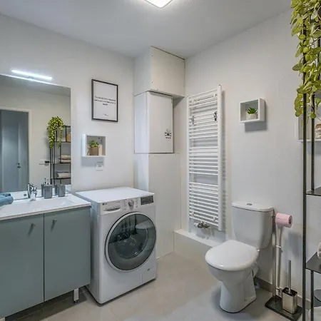 Apartment Voltaire *