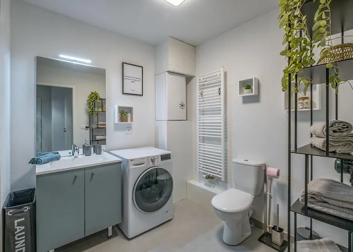 Apartment Voltaire *